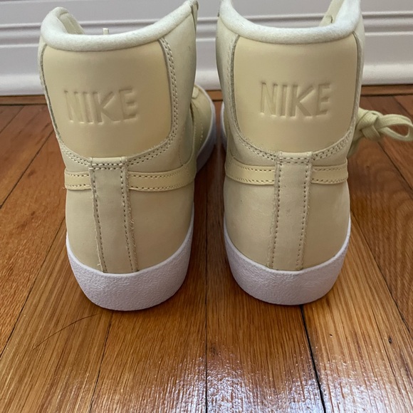 Nike Blazer - Picture 7 of 11